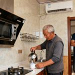 内蒙古乌兰察布市红旗村张大爷家的温暖蜕变：一套系统改变三代同堂的冬日生活